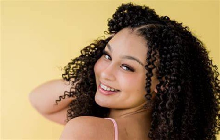 Veondre Mitchell Age Wiki, Net worth, Bio, Height, Boyfriend