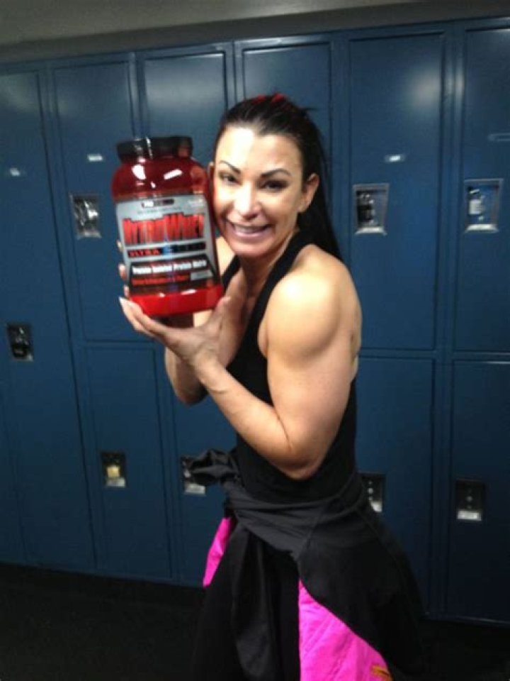 via girlswithmuscle