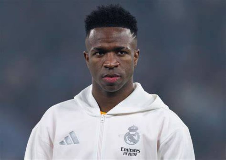 Vinicius Jnr courts controversy after appearing to score Real Madrid equaliser with his arm, Video