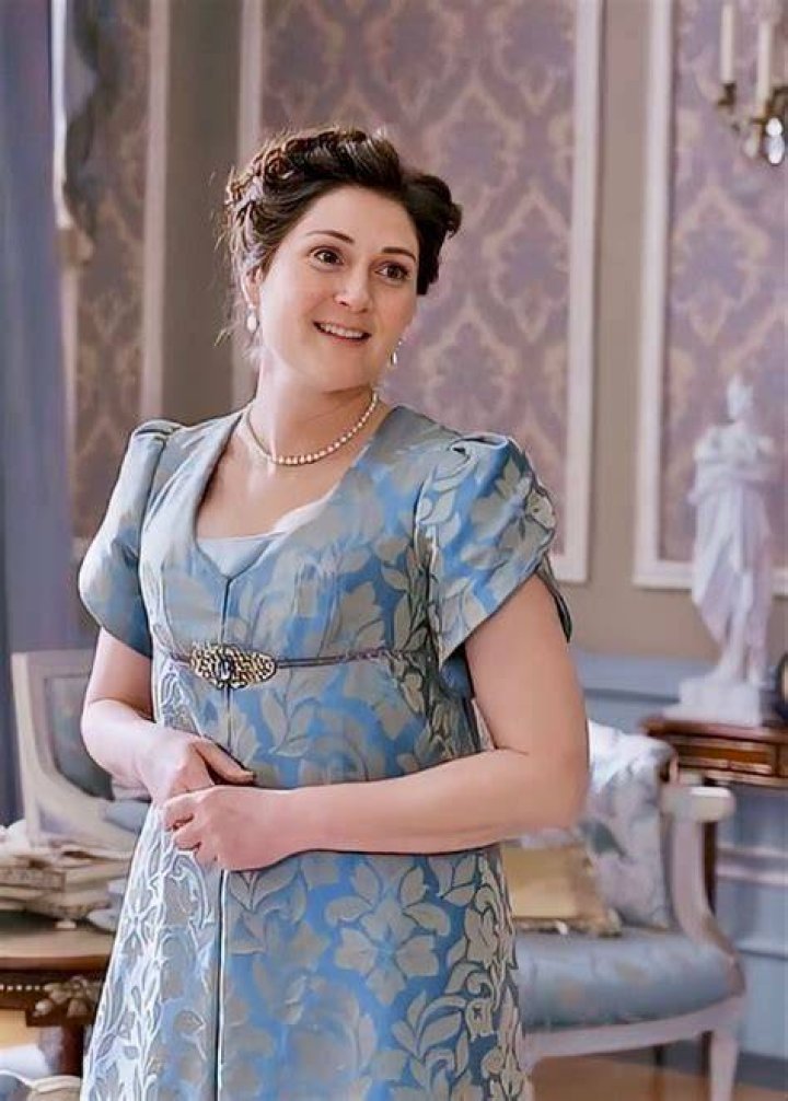 Viscountess Violet Bridgerton and Lady Agatha Danbury in Queen Charlotte: A Bridgerton Story