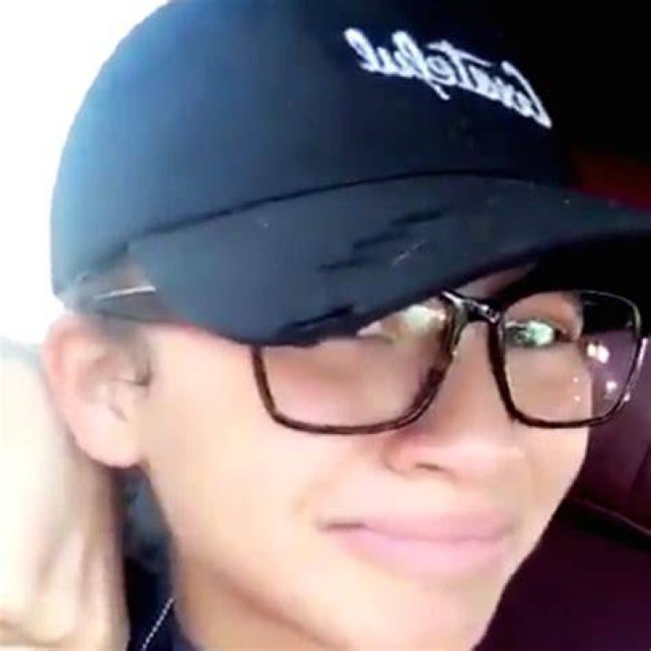 Vons Apologizes to Zendaya Over Gift Card Dispute