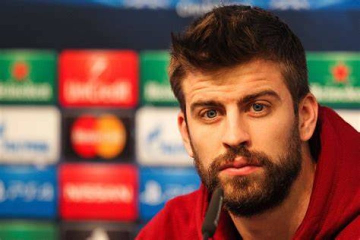 Watch: Shocking Video Emerges of Gerard Pique Refusing $48.2 Million Barcelona
Player to Sit With Fiancé in Bizarre Incident