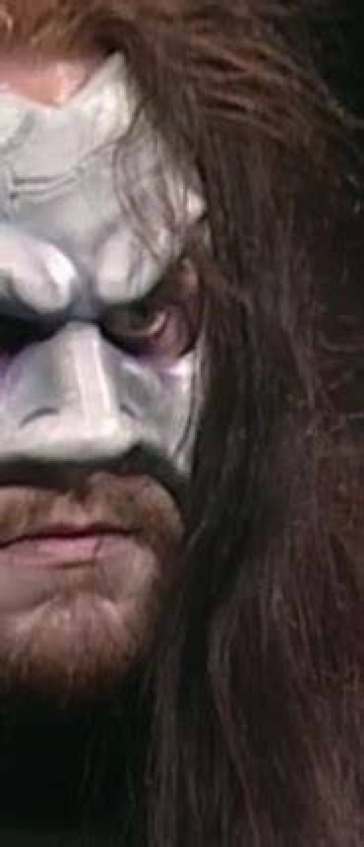WATCH: The Undertaker Finds his Classic Phantom Mask on WWE’s Most Wanted
Treasures