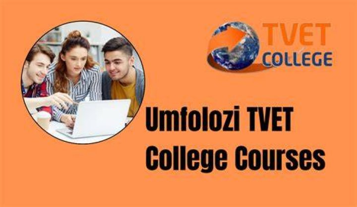 What courses does Umfolozi College offer?