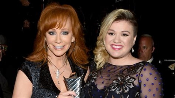 What Is Kelly Clarkson's Relationship With Reba McEntire Like?