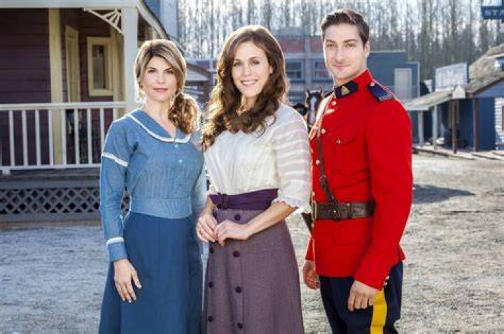 When Calls The Heart alum Daniel Lissing Is he dating his Costar Erin
