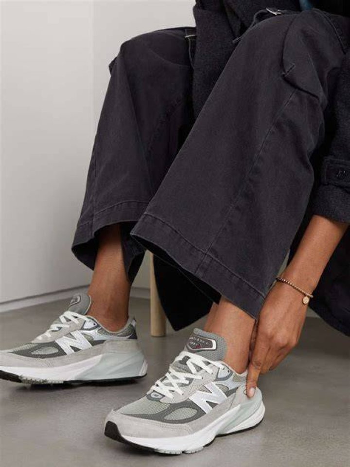 Where to Buy New Balance Sneakers Online – The Hollywood Reporter