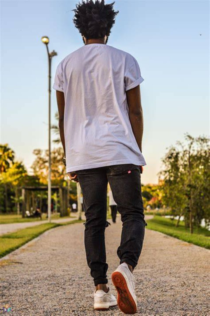 White, Clothing, Jeans, Fashion, Footwear, Street fashion, Denim, Outerwear, Shoulder, Shoe, 