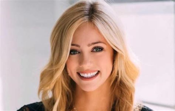 Who is Abby Hornacek? Wiki, age, biography, boyfriend, parents, height