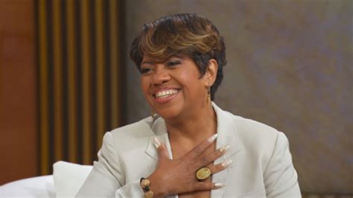 Who is Chandra Wilson dating? Who is Chandra Wilson dating?