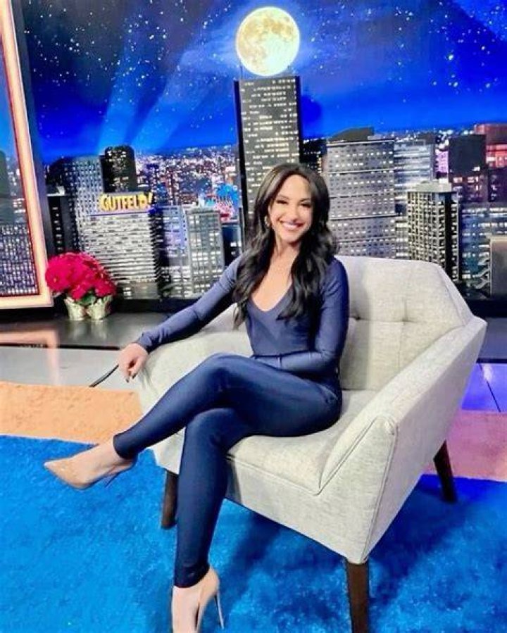 Who is Emily Compagno? net worth, salary, age, husband, parents