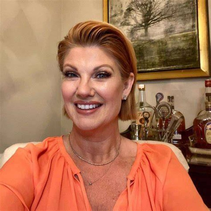 Who Is Marriage Or Mortgage's Nichole Holmes?