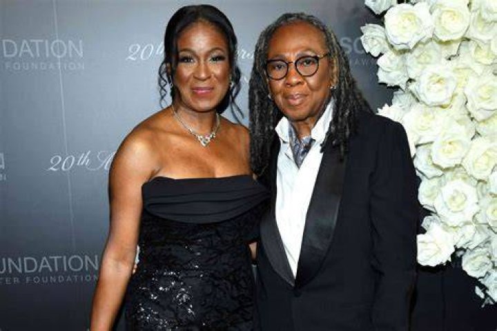 Who Is Roxanne Wiltshire? Everything You Need To Know About Gloria Carter's Partner