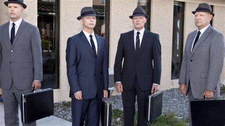 Why The Observers Really Invaded In Season 5