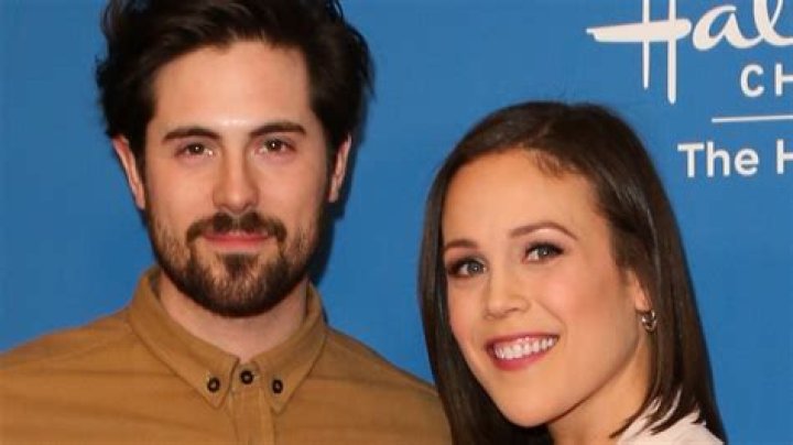 Why Things May Not Be Easy For Elizabeth And Lucas In Season 10 Of When Calls The Heart