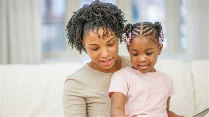 Woman Embarrassed After Butchering English in Front of Baby, Mzansi in Tears As She Fails to Say “Rhinoceros”