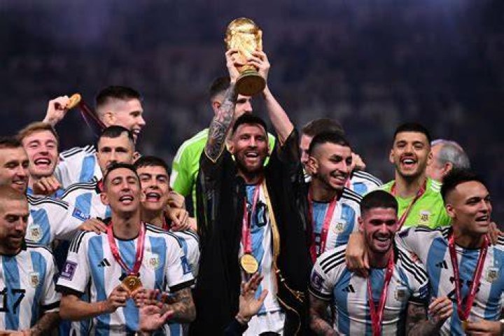 World Cup 2022: Crazy scenes as Morocco goalkeeper Yassine Bounou vanishes seconds before Belgium clash