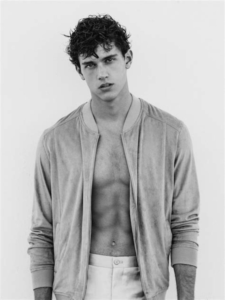 Xavier Serrano height