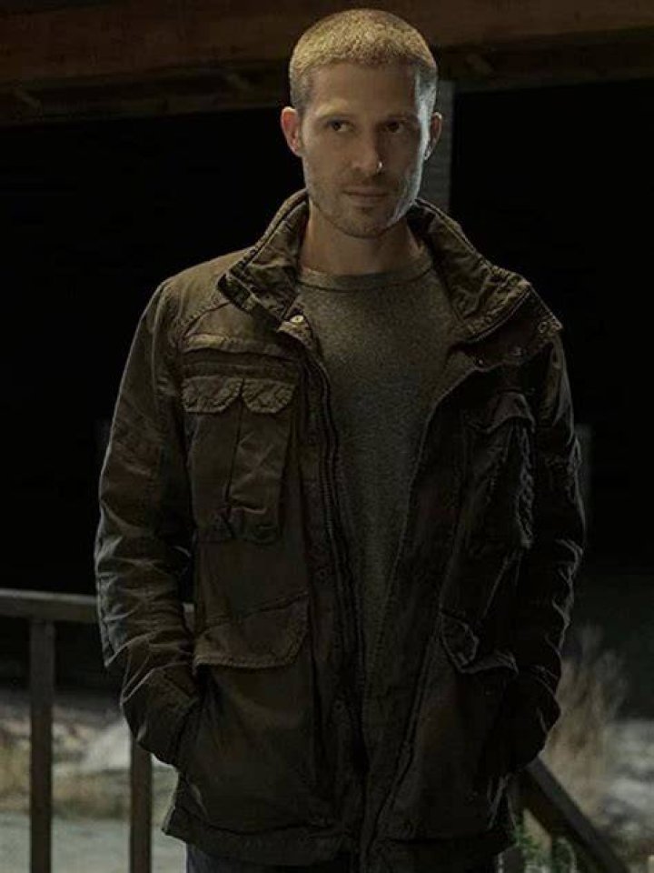 Zach Gilford as Riley Flynn in Netflix Midnight Mass