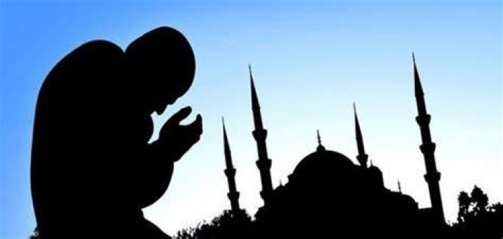 حكم قضاء الصلاة الفائتة إذا دخل وقت الأخرى عند المالكية