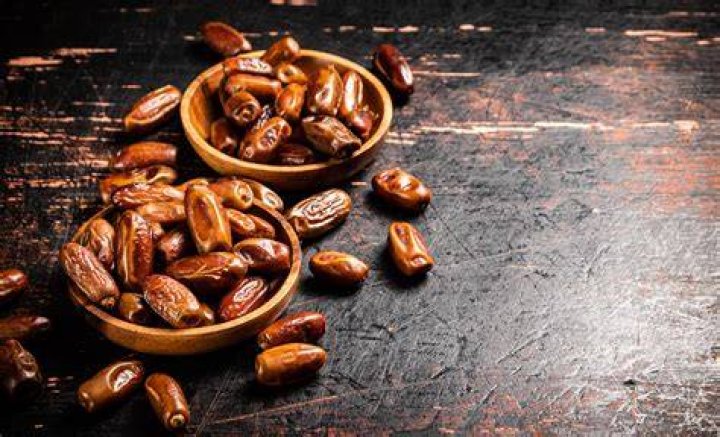 شرح خطوات تحويل البلح إلى رطب