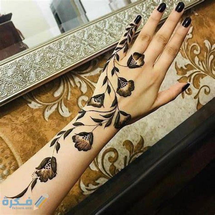 صور نقش حناء ورد جوري 2024